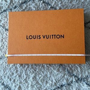 Louis Vuitton box